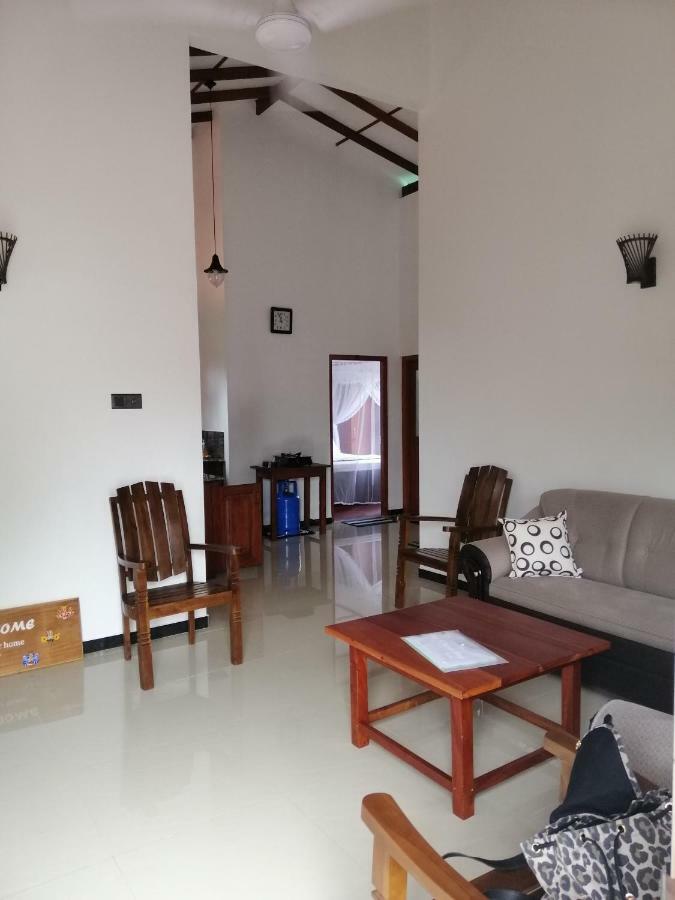 Top Mount Villa Hikkaduwa Buitenkant foto